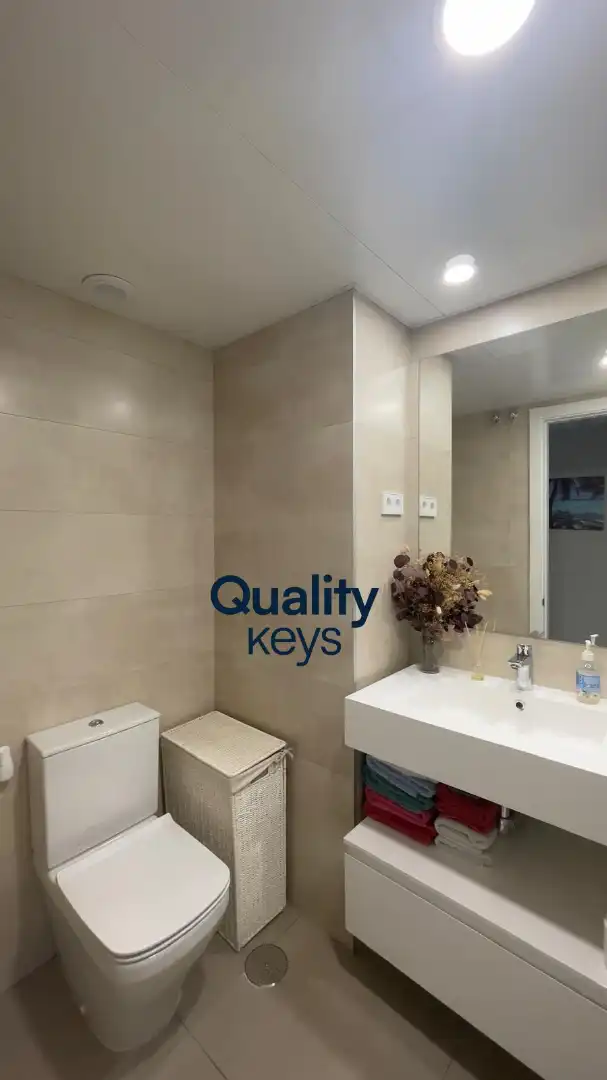 Bathroom of Flat for rent in Madrid  with Air Conditioner, Heating and Terrace