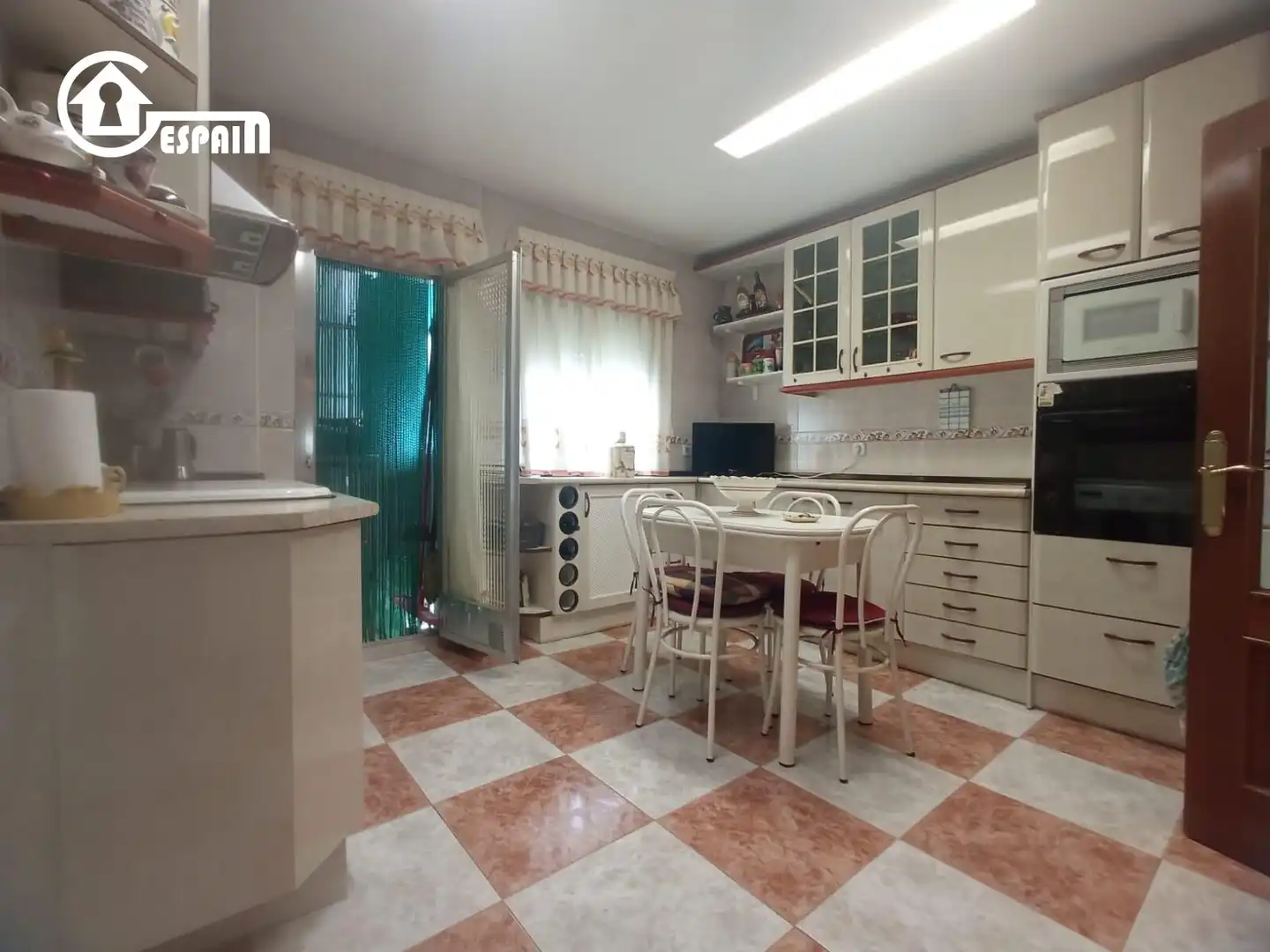Piso en venta en Avenida FUERZAS ARMADAS, San Isidro