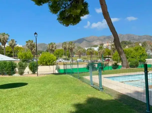 Habitatge amb piscina en venda a calle rio guadalope 18