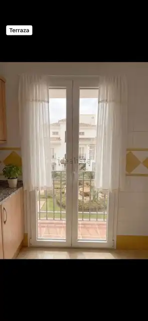 Dormitori de Pis de lloguer en Marbella amb Aire condicionat, Terrassa i Traster
