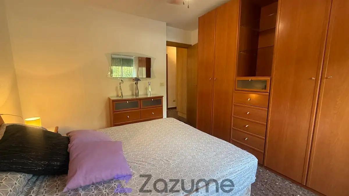 Dormitori de Apartament de lloguer en Murcia amb Aire condicionat, Moblat i Forn