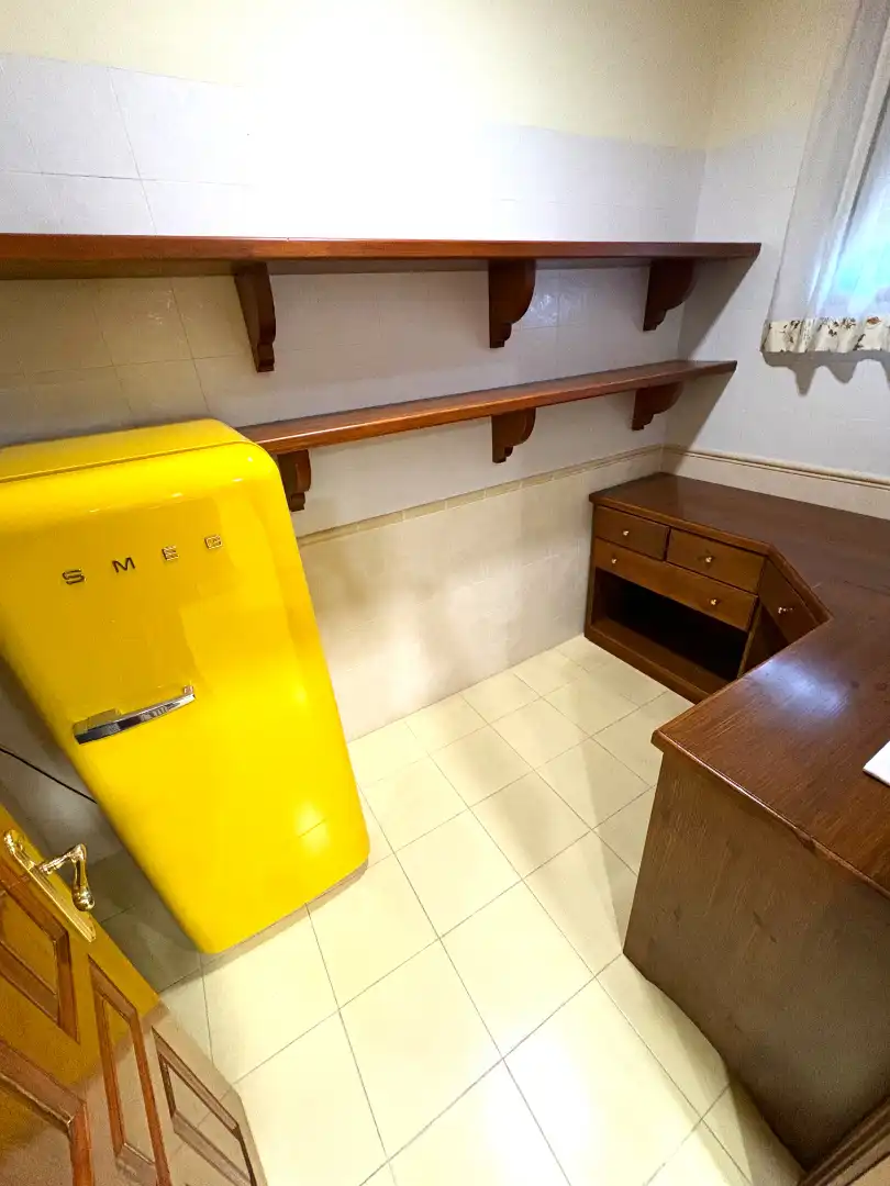 Cocina de Nave industrial en venta en Cedillo del Condado con Alarma