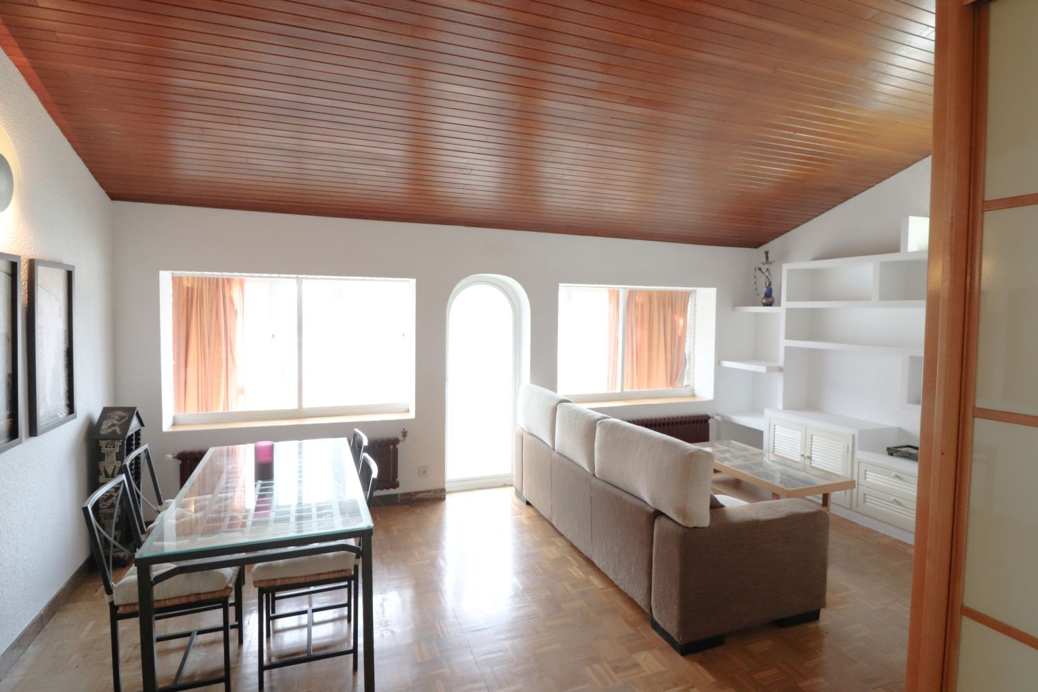 Sala de estar de Piso en venta en Vitoria - Gasteiz con Calefacción y Parquet