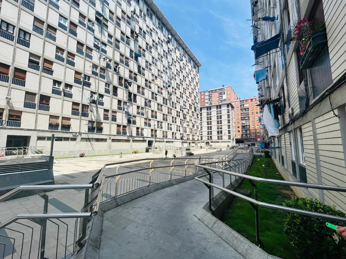 Exterior view of Flat for sale in Bilbao 