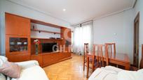 Living room of Flat for sale in  Madrid Capital  with Air Conditioner, Heating and Furnished