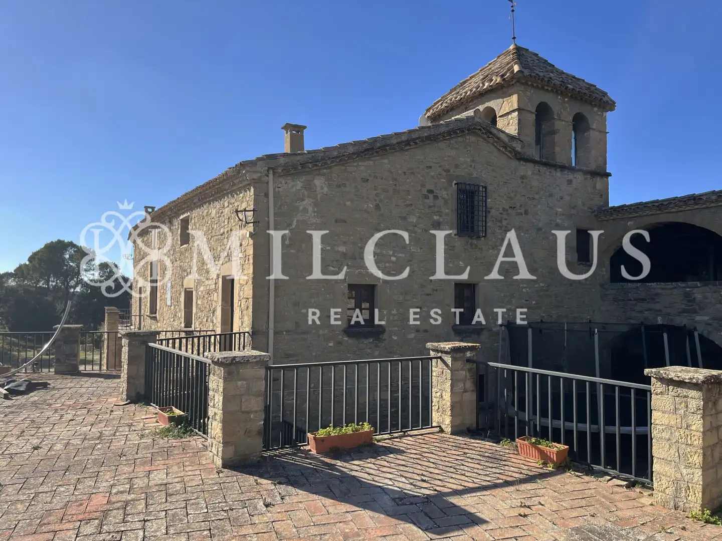Vista exterior de Finca rústica en venda en Talamanca amb Aire condicionat, Calefacció i Jardí privat