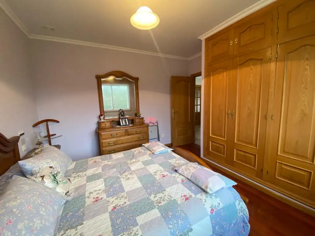 Habitación de Casa o chalet en venta en O Irixo con Calefacción, Jardín privado y Parquet