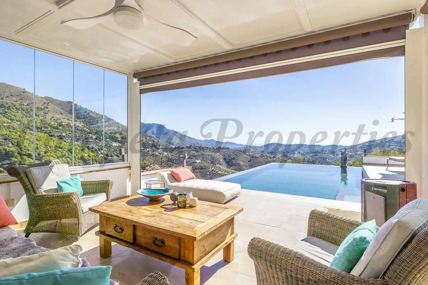Maison avec piscine à vendre à Cómpeta, imagen 3