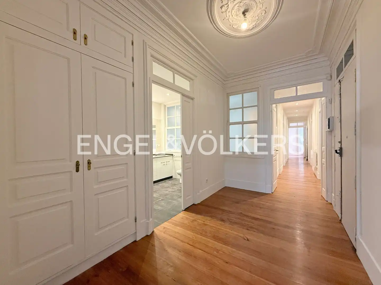 Piso de alquiler en A Coruña Capital  con Calefacción, Parquet y Balcón