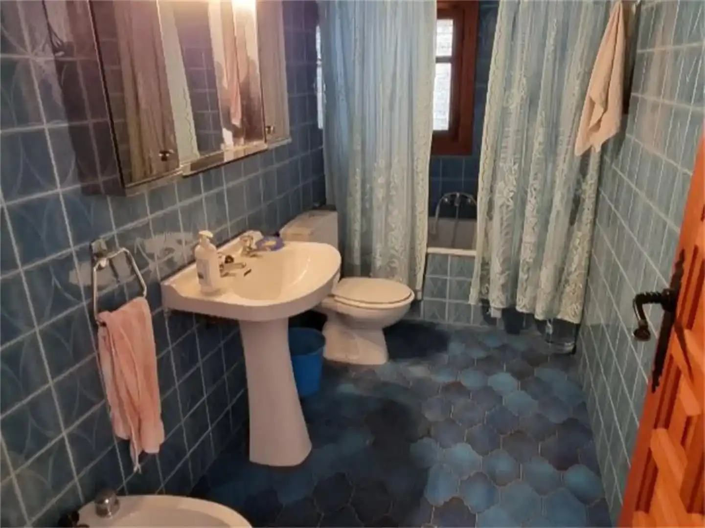 Baño de Casa o chalet en venta en Las Mesas   con Balcón