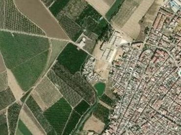 Casa amb piscina en venda a Brenes