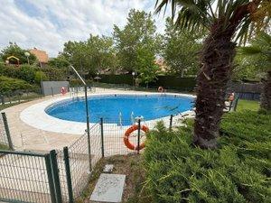 Piscina de Àtic en venda en Las Rozas de Madrid amb Aire condicionat, Calefacció i Jardí privat
