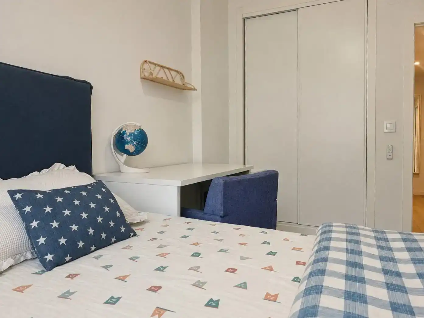 Dormitori de Dúplex de lloguer en Córdoba amb Aire condicionat, Jardí privat i Parquet
