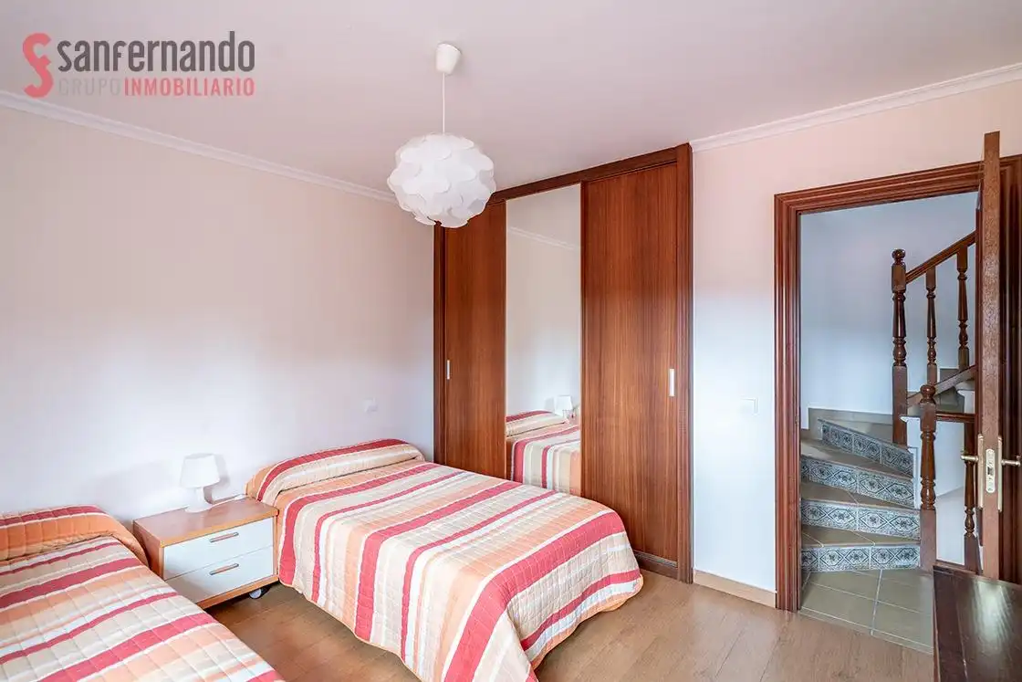 Habitación de Casa o chalet en venta en Santa Cruz de Bezana con Calefacción, Jardín privado y Balcón