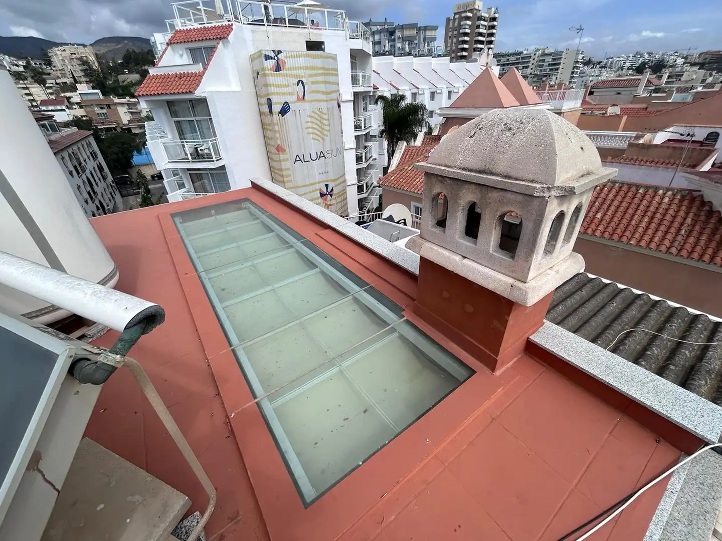 Vista exterior de Edificio en venta en Torremolinos