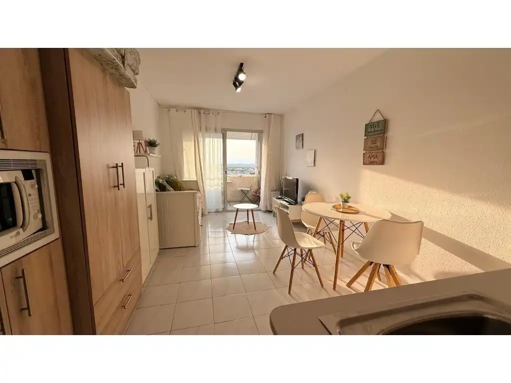 Studio with lift for sale in Carrer del Delta-Muga 12, imagen 3