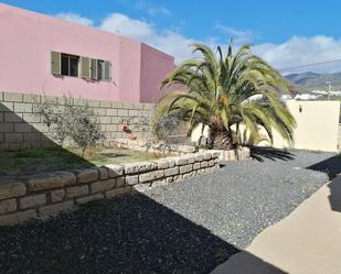 Vista exterior de Casa o xalet en venda en Granadilla de Abona amb Aire condicionat, Calefacció i Terrassa