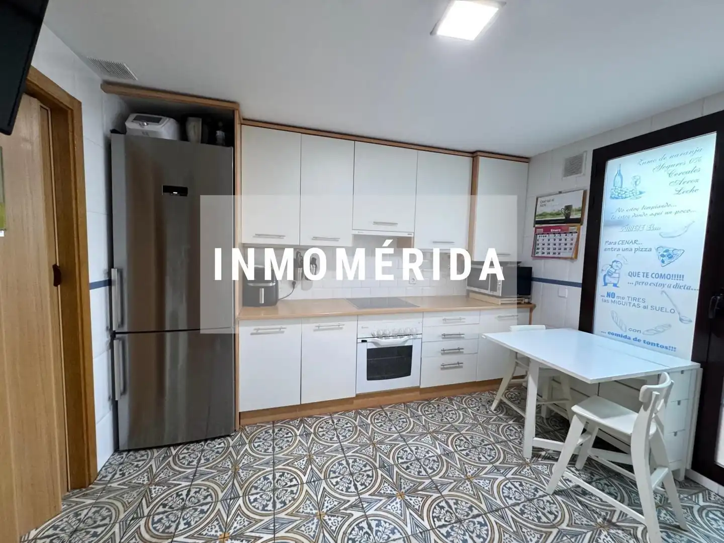 Cocina de Casa adosada en venta en Mérida con Aire acondicionado, Calefacción y Jardín privado