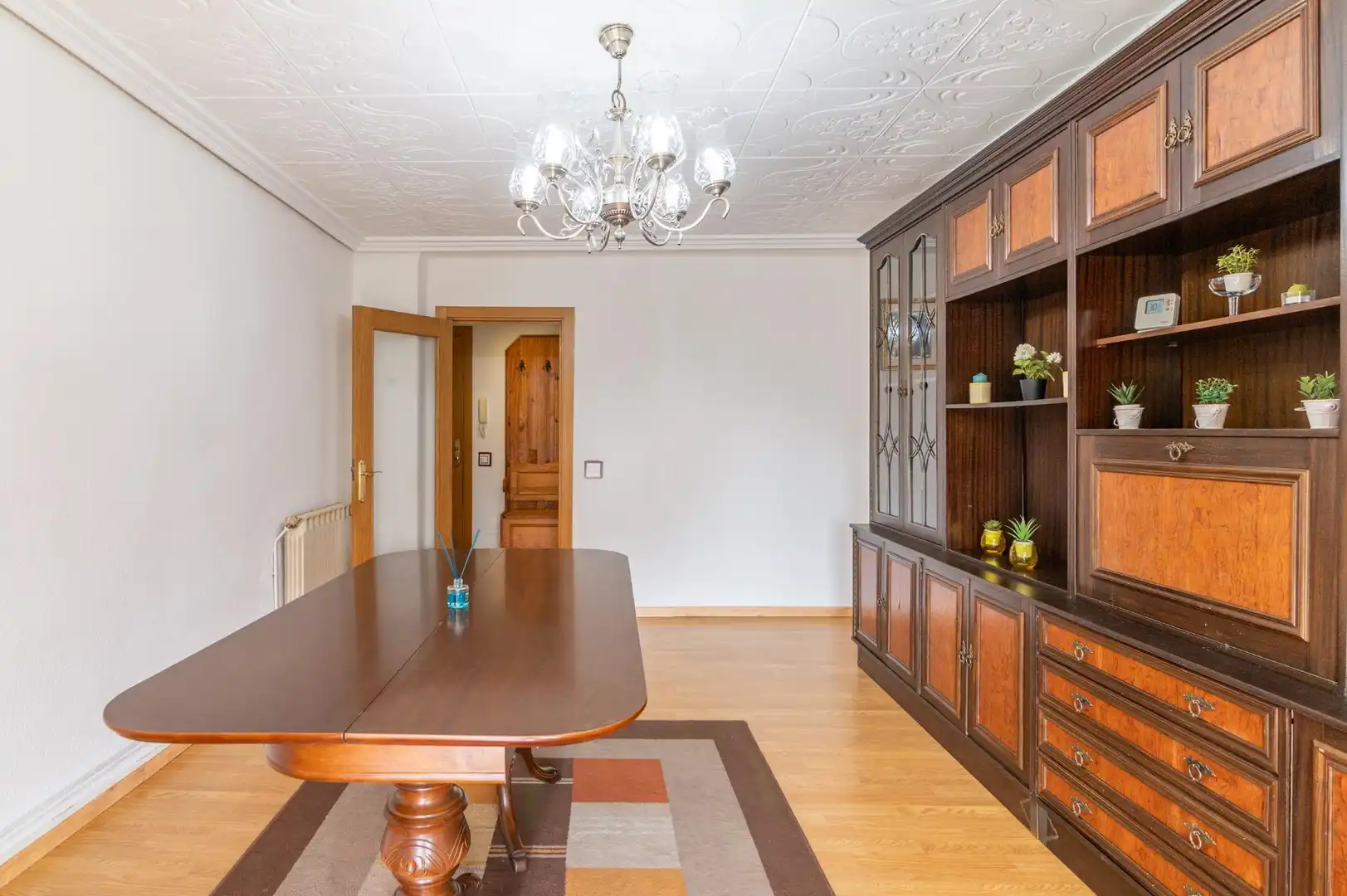 Comedor de Piso en venta en  Pamplona / Iruña con Calefacción, Parquet y Balcón