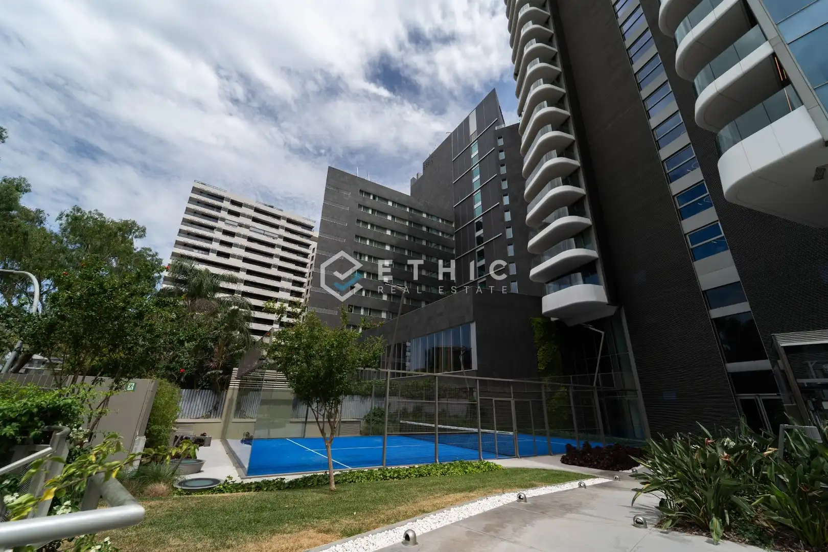 Flat with terrace for sale in Sant Martí, imagen 4