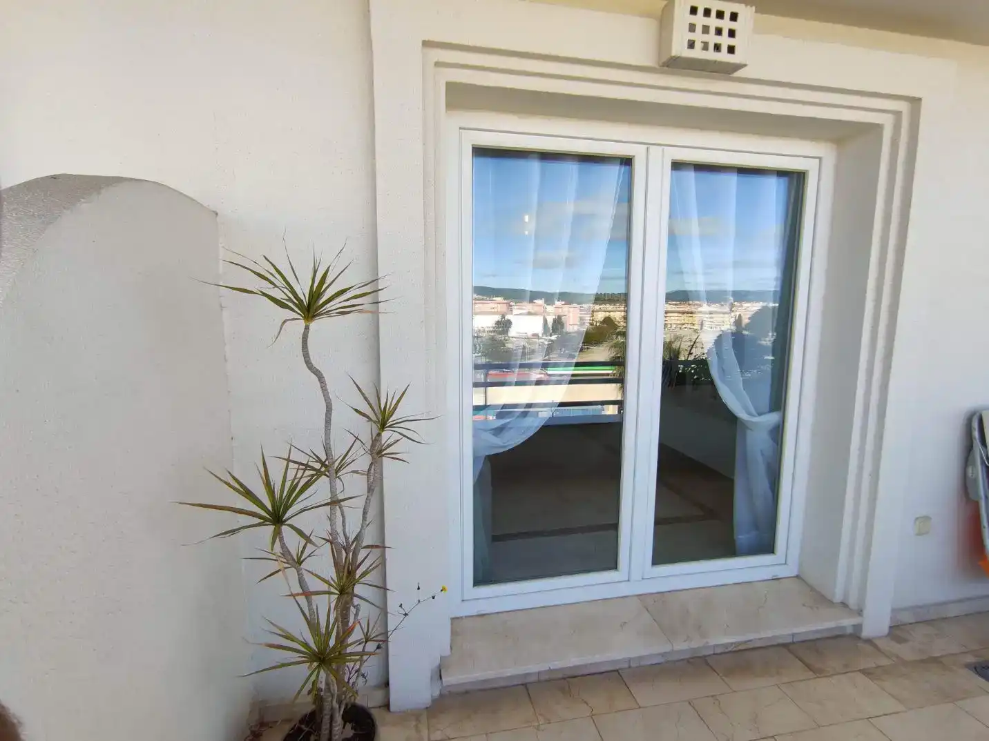 Terrasse von Wohnung zur Miete in Los Barrios mit Schwimmbad und Balkon