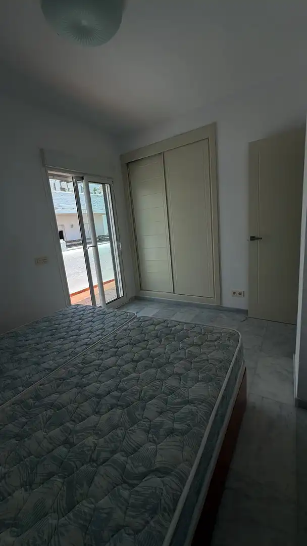 Habitación de Ático en venta en Estepona con Aire acondicionado, Calefacción y Terraza