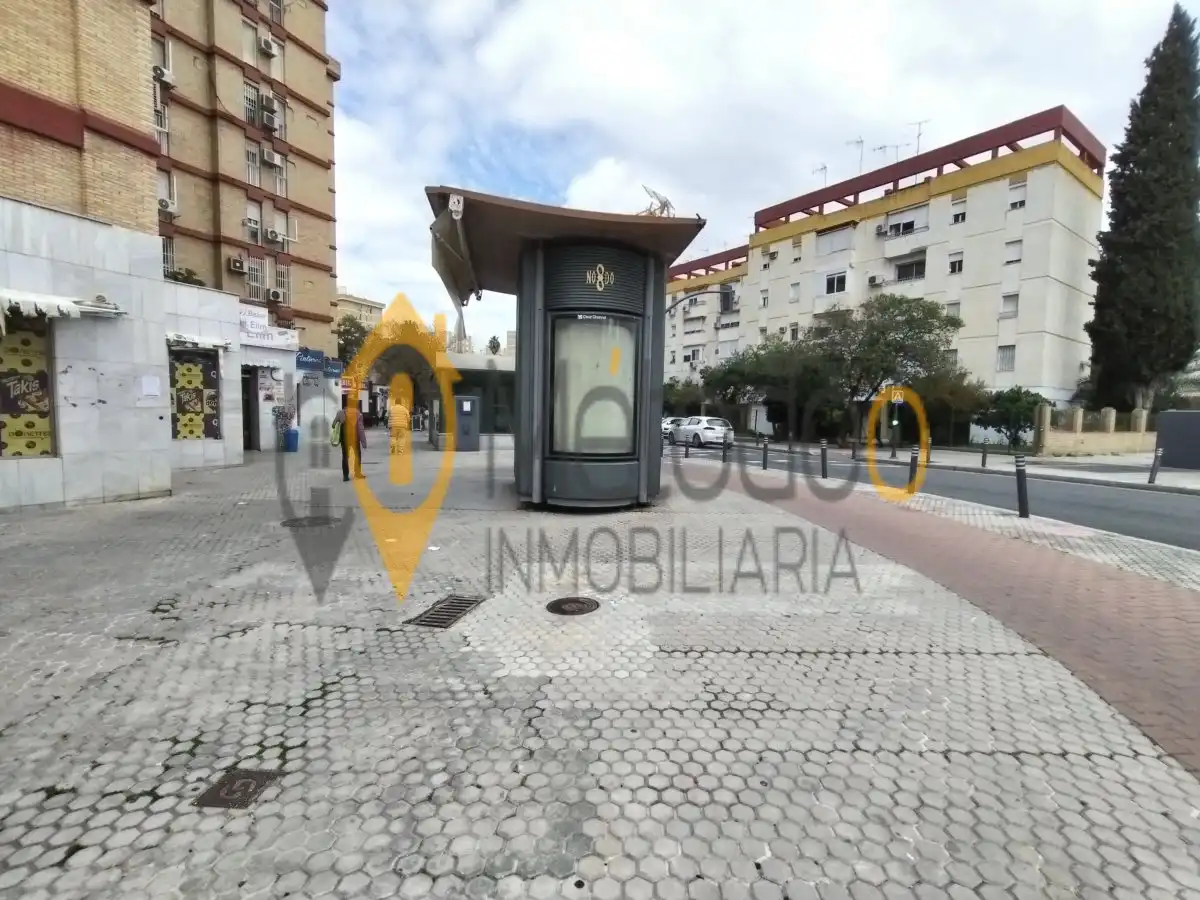 Exterior view of Flat for sale in Sevilla  with Air Conditioner, Heating and Furnished