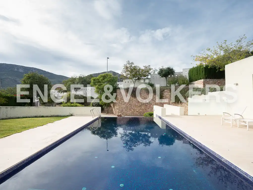 Piscina de Casa o xalet en venda en Rugat amb Aire condicionat, Calefacció i Jardí privat