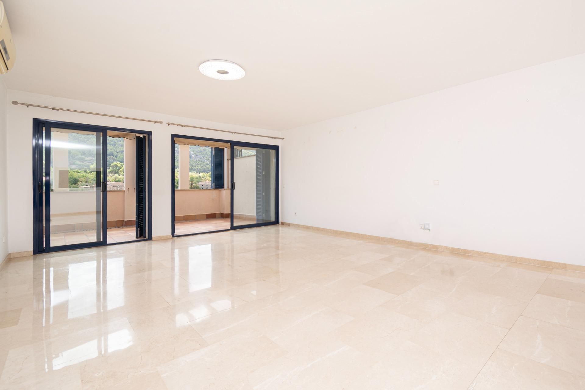 Sala d'estar de Planta baixa en venda en Andratx amb Jardí privat, Terrassa i Piscina comunitària