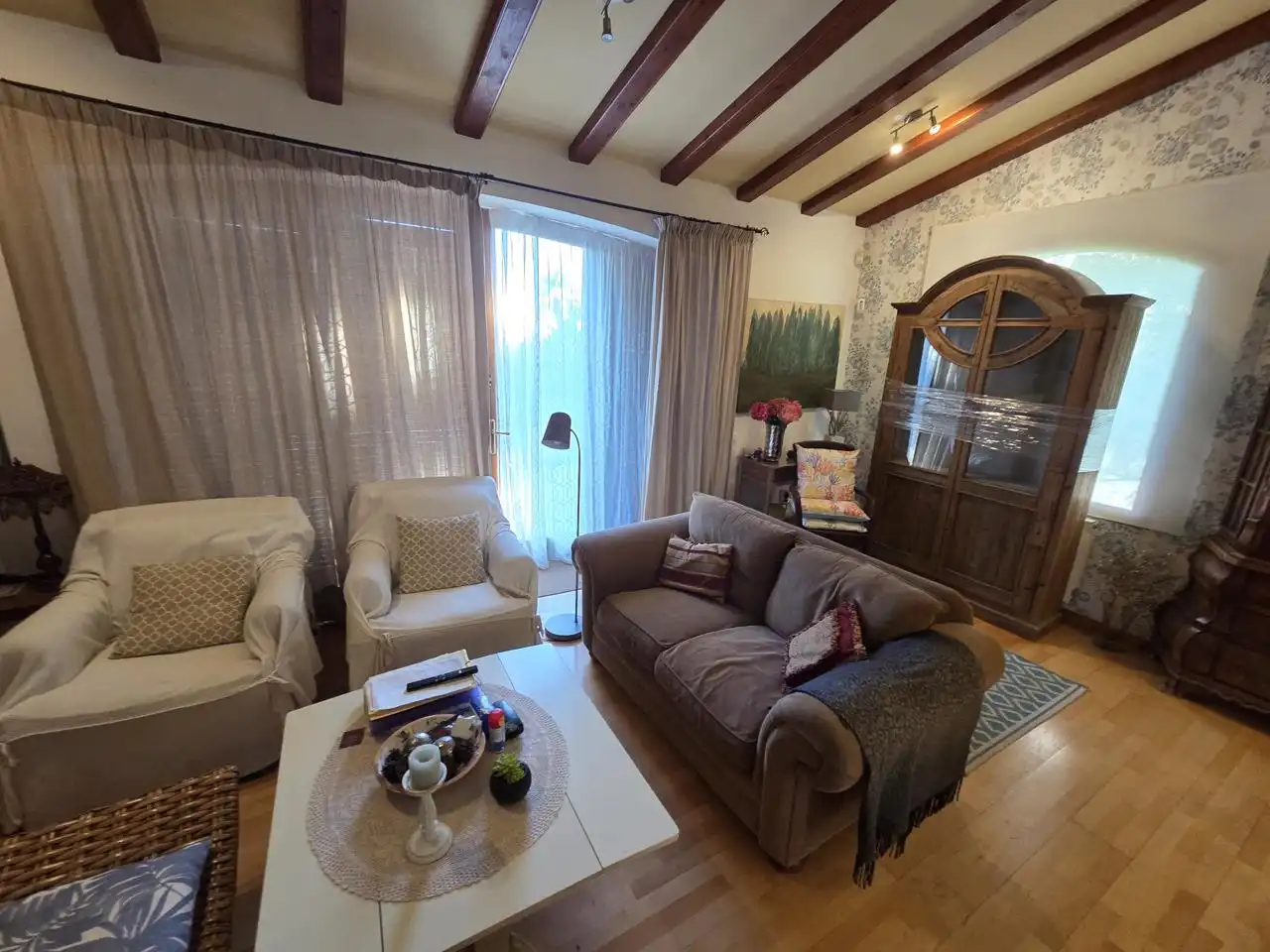 Sala d'estar de Casa o xalet en venda en Tarragona amb Aire condicionat, Jardí privat i Terrassa