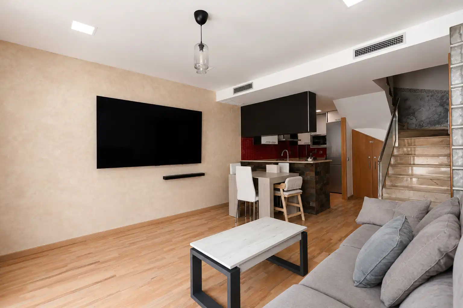 Adosado con terraza en venta en Carrer de Pau Claris, imagen 9