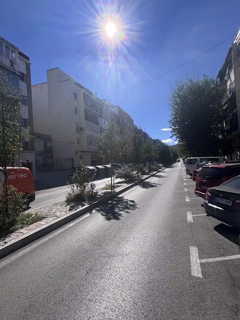 Außenansicht von Wohnung zum Verkauf in Madrid mit Klimaanlage, Heizung und Parkett