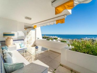 Apartament amb balcó en venda a San Pedro de Alcántara