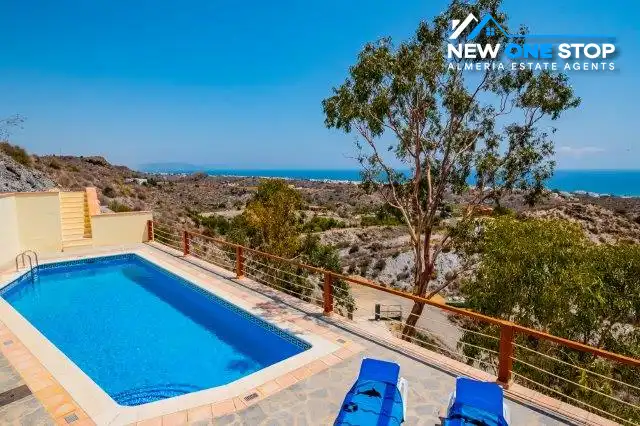Detached house with terrace for sale in Calle UA-6 27, imagen 3