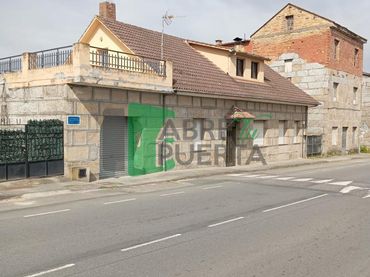 Casa amb jardí en venda a San Cibrao das Viñas