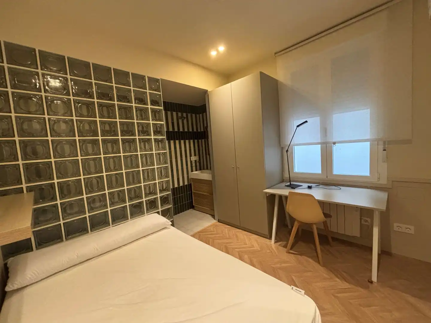 Schlafzimmer von Wohnung zum Verkauf in Zaragoza mit Klimaanlage und Heizung