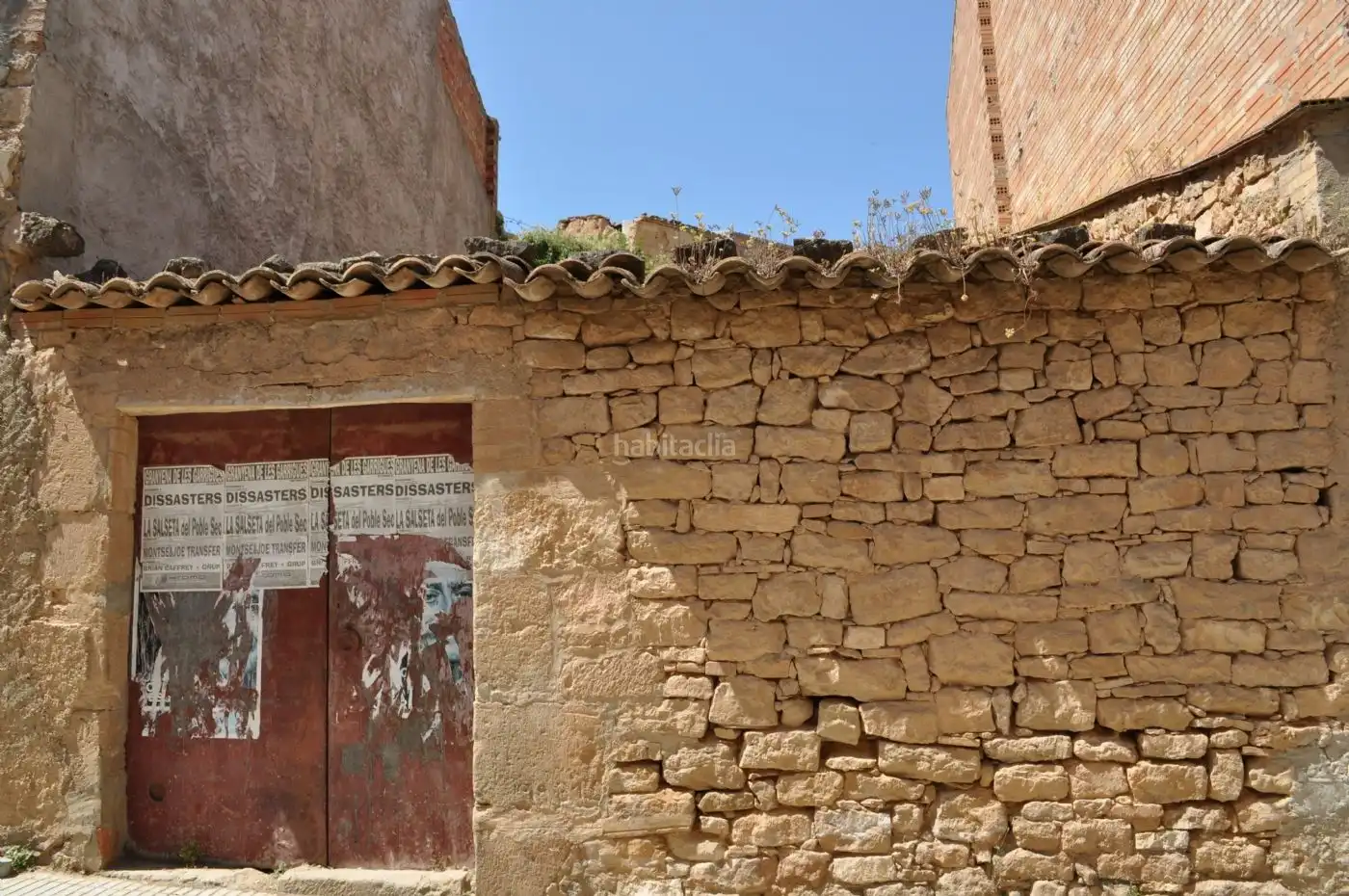 Residential land for sale in Carrer del Raval 21