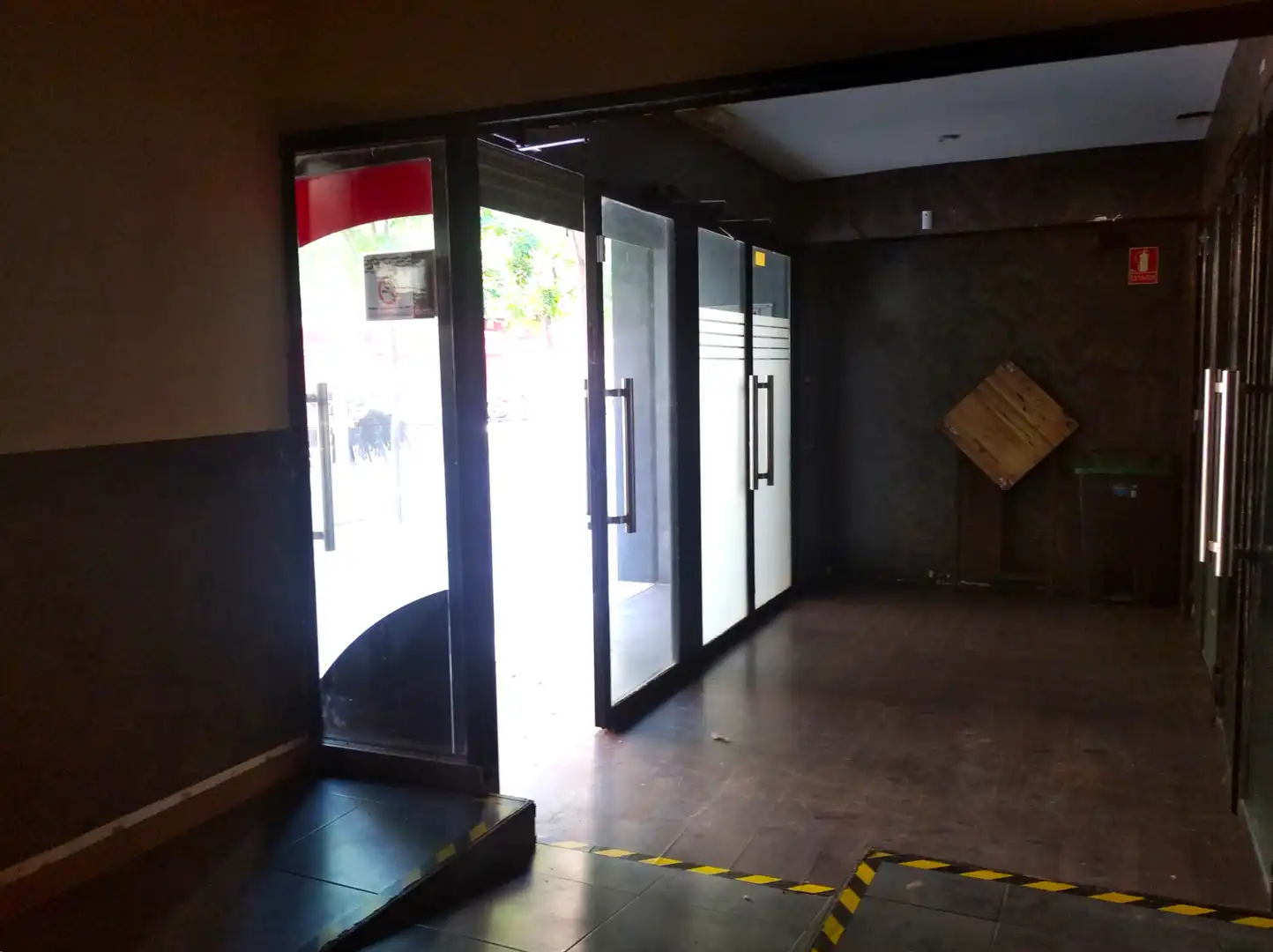 Local comercial en venta en Calle de la Reina Fabiola 37, imagen 4