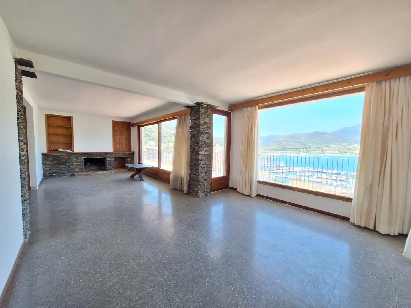 Sala d'estar de Casa o xalet en venda en El Port de la Selva amb Terrassa i Balcó
