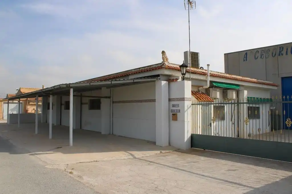 Nave industrial en venta en Barrio SAN CARLOS, imagen 2
