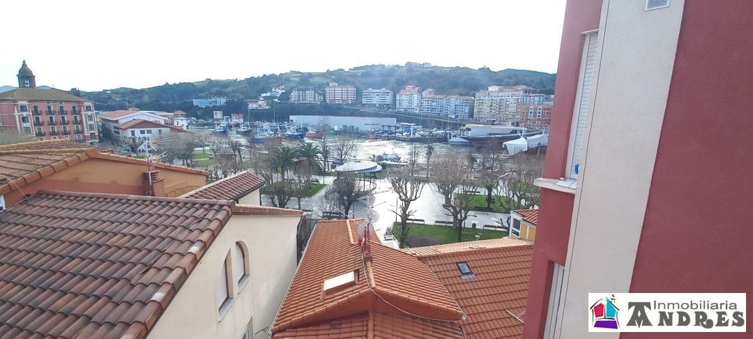 Exterior view of Building for sale in Bermeo