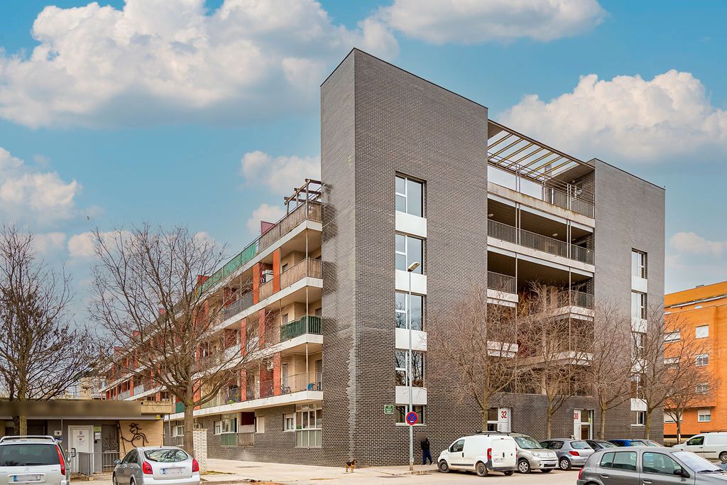 Vista exterior de Pis en venda en  Huesca Capital