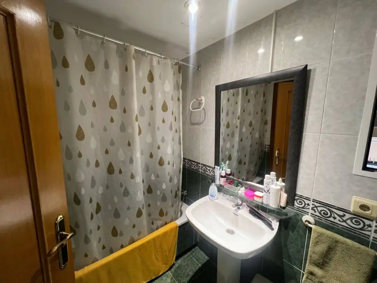 Badezimmer von Wohnung zum Verkauf in Castellón de la Plana / Castelló de la Plana mit Klimaanlage, Abstellraum und Möbliert