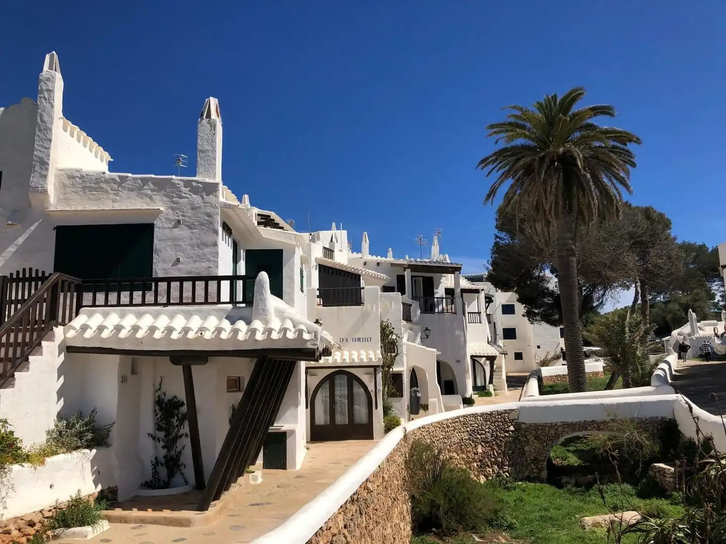 Vista exterior de Apartamento en venta en Sant Lluís con Jardín privado