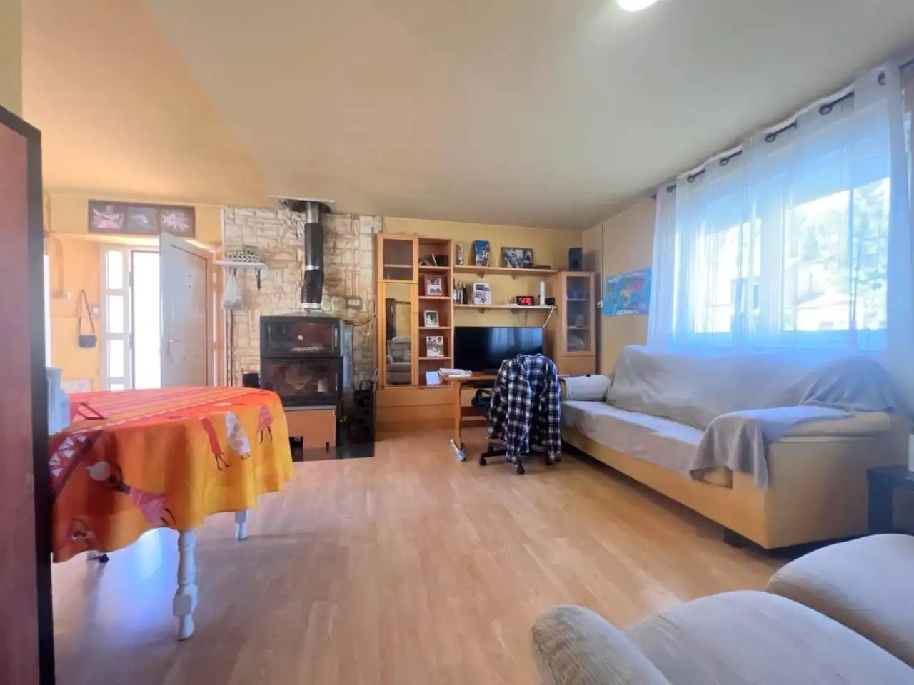 Living room of Houses for sale in Tubilla del Agua  with Heating, Private garden and Terrace