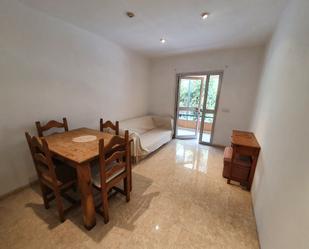 Sala d'estar de Apartament de lloguer en  Palma de Mallorca amb Balcó