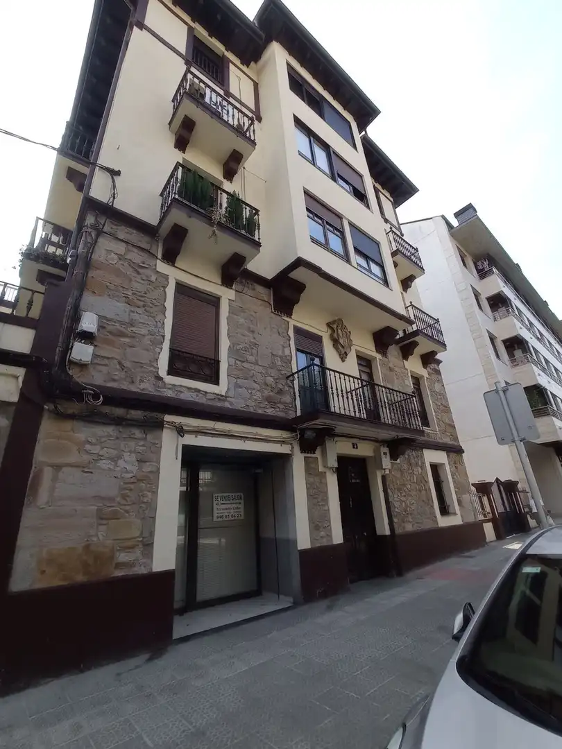 Business premises for sale in Calle Juan Mari Altuna Kalea