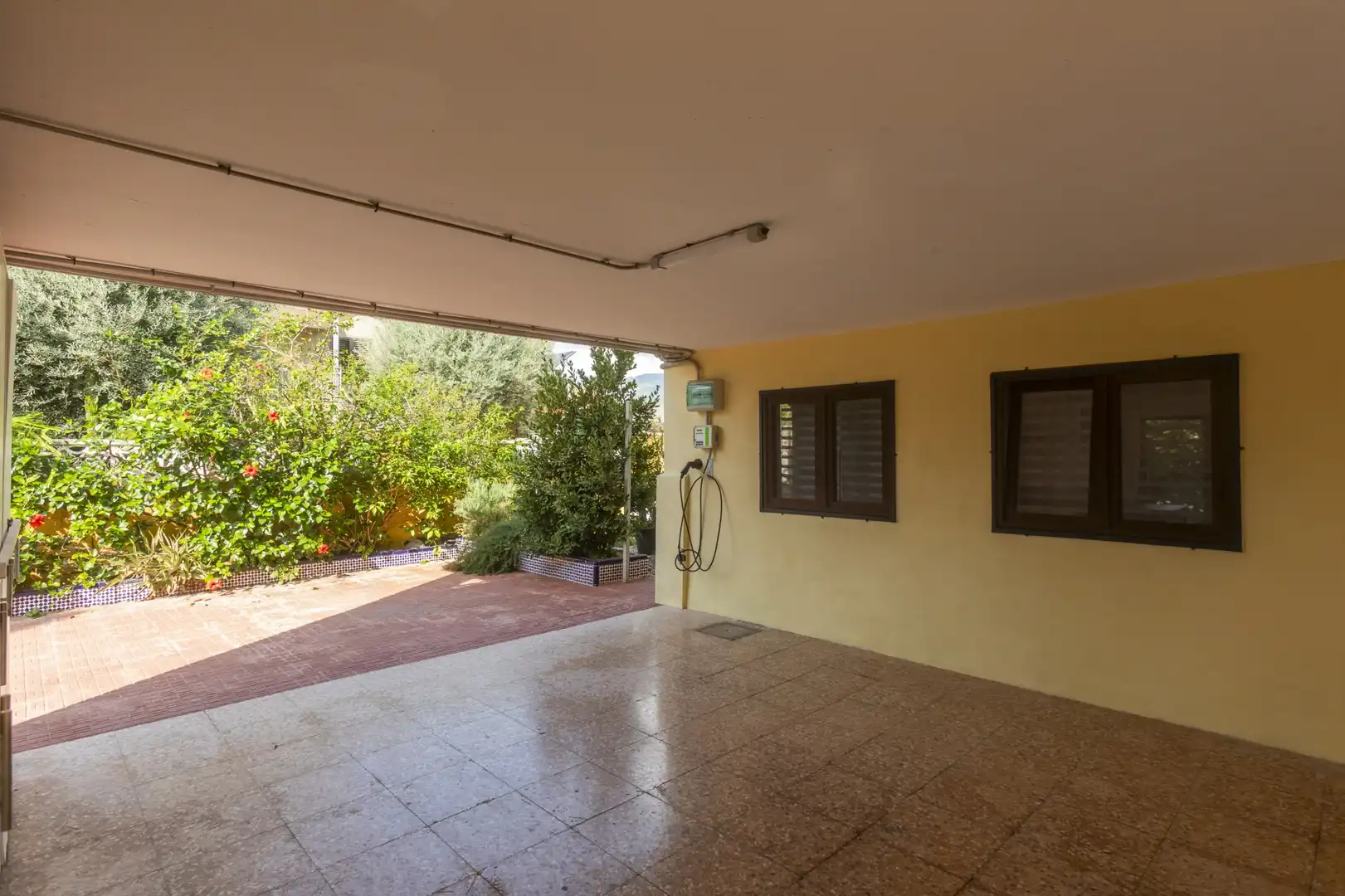 Terrasse von Haus oder Chalet zum Verkauf in Benicasim / Benicàssim mit Klimaanlage, Privatgarten und Terrasse