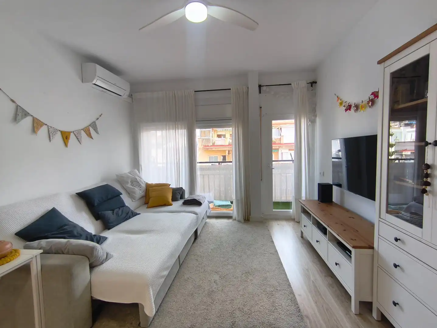 Sala d'estar de Àtic en venda en Castelldefels amb Balcó