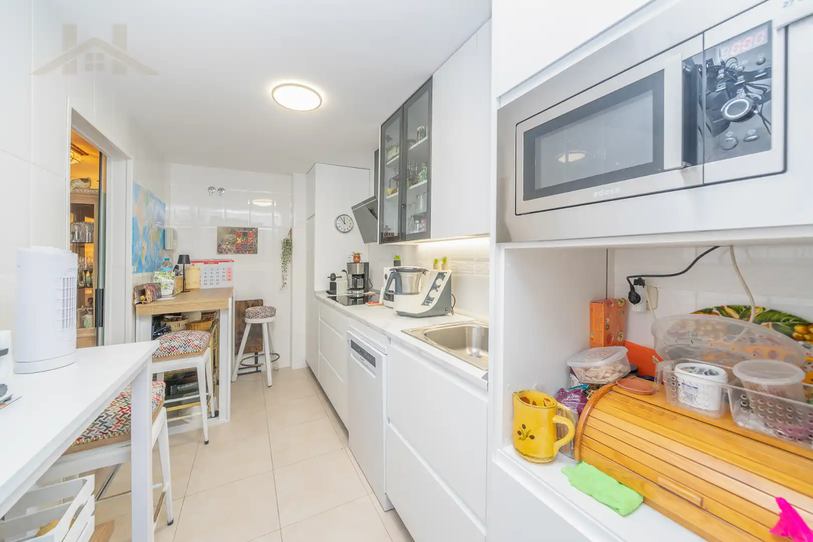 Cocina de Piso en venta en San Lorenzo de El Escorial con Aire acondicionado, Jardín privado y Amueblado